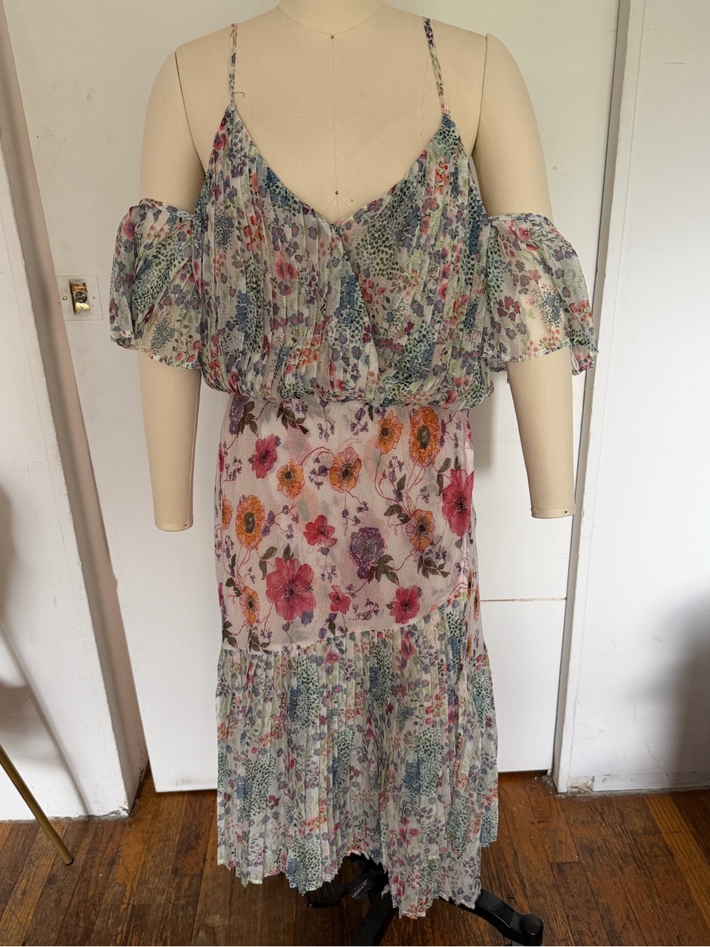 foxiedox Floral Cold-Shoulder Midi Dress